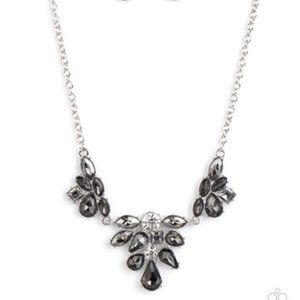 Paparazzi Completely Captivated - Silver